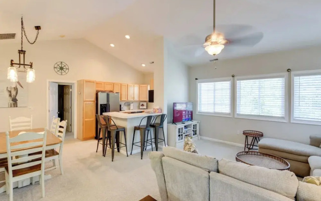 4 Mi to Beach: Lewes Townhome w/ Ping-pong Table