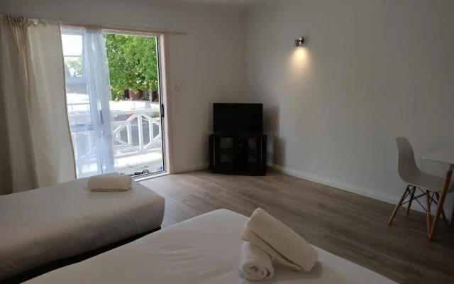 Ashleigh Court Motel