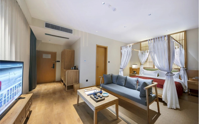 Qianna Qianxun Hotel(Zhengzhou High-tech Zone Xiliuhu )