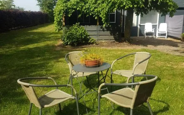 LUXE Bloemenzicht 4 personen, BnB, 10 minuten van zee