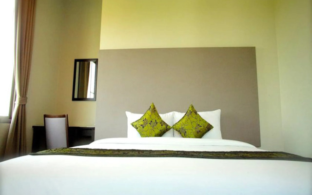 J Park Hotel