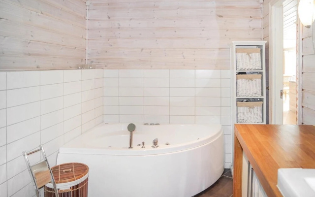 Awesome Home in Hol With 4 Bedrooms and Sauna
