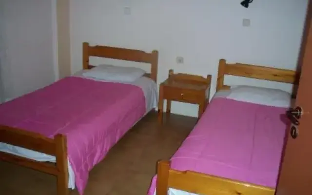 Nikolas Apartments