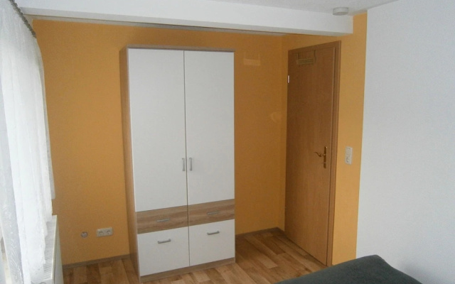 Charming Apartment in Wischuer with Private Terrace