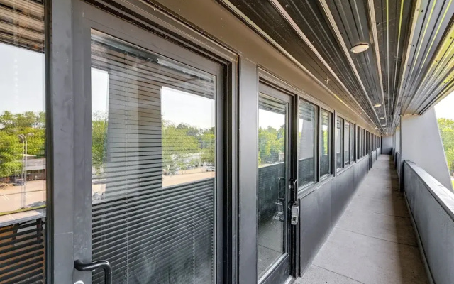 Modern Nashville Condo: 5 Mi to Downtown!