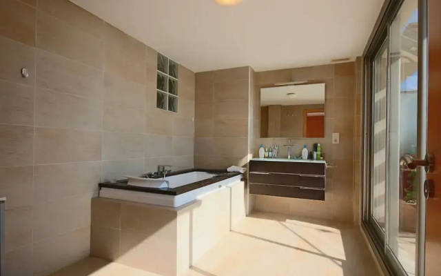 New 2019 Incredible 180m2 Exclusive Penthouse With Sea Views