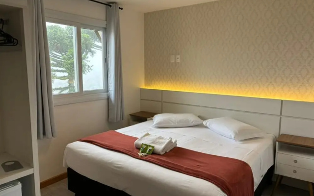 Hotel Golden Hills