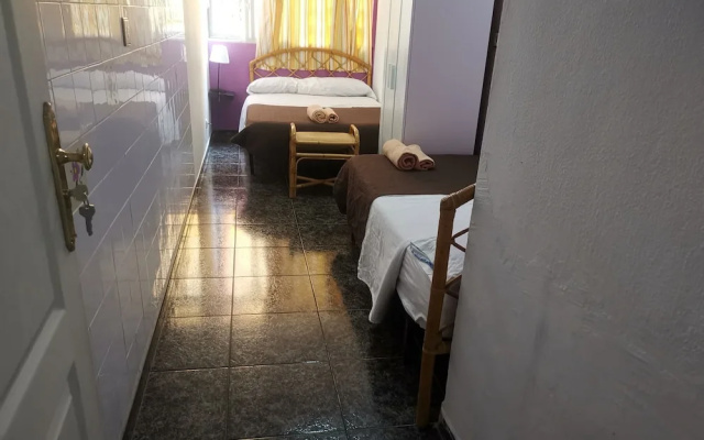 Low Cost Room Las Llaves 2