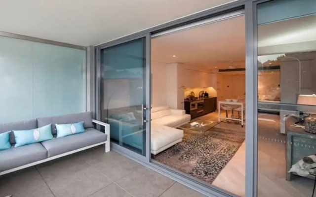 Luxury Studio With Parking in Woolloomooloo - WMLOO