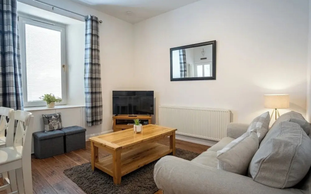 Coopers Croft - 1 Bedroom Apartment Markinch