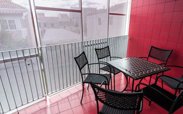 No5 Penthouse 2 Bedroom Apartment