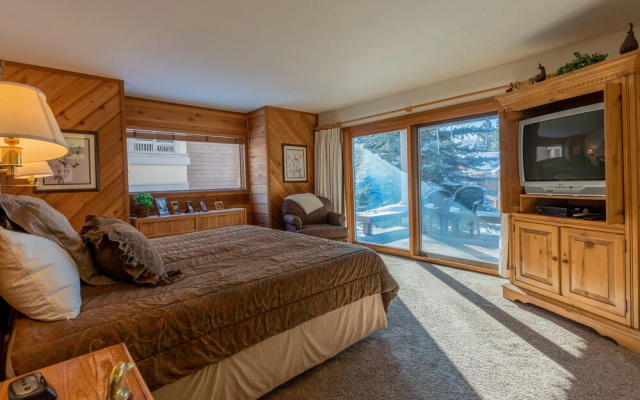 Sunburst Condominiums 2779 By Redawning