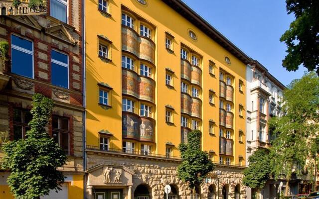 Отель Amstel House Hostel Германия, Берлин - 9 отзывов об отеле, цены и фото номеров - забронировать отель Amstel House Hostel онлайн вид на фасад