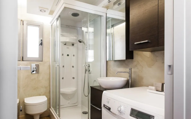 Striking 1BR Apartment in Kolonaki B