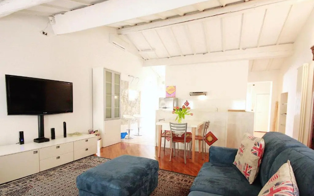 Bianco Apartment