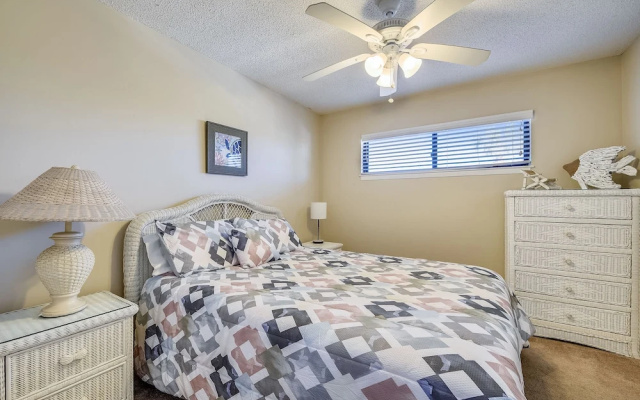 AquaVista by Book That Condo
