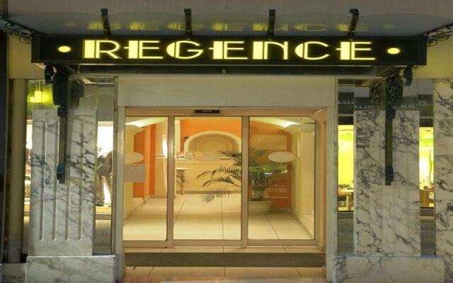 Отель Hôtel Régence Франция, Ницца - отзывы, цены и фото номеров - забронировать отель Hôtel Régence онлайн вид на фасад