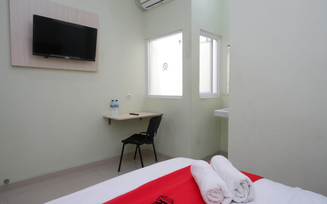 RedDoorz Syariah Near Gerbang Tol Krapyak 2 Semarang