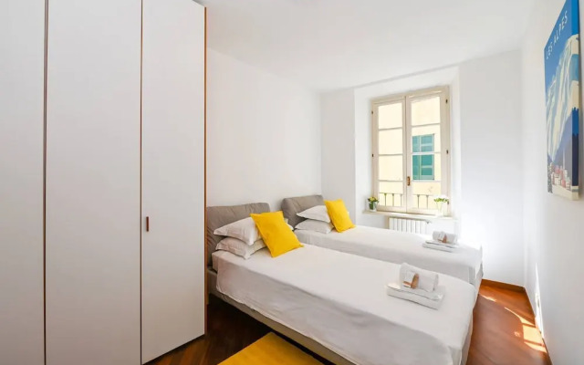 Central Lake View Apartment Crespi in Como