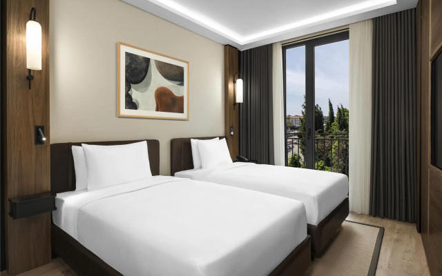Altunizade Suites Istanbul, Curio Collection by Hilton