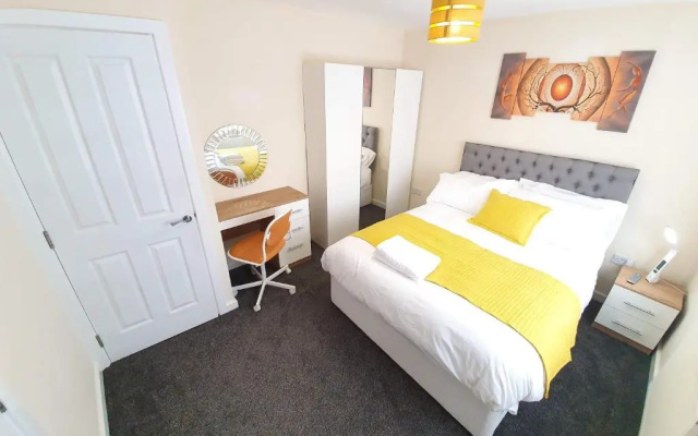 Salford Holiday Apartment Manchester
