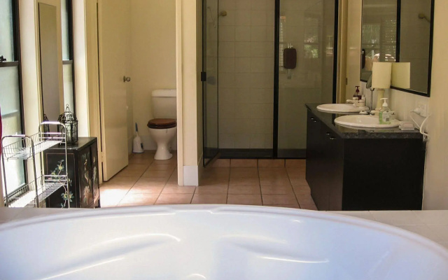 Noosa Edge Retreat - Только для взрослых