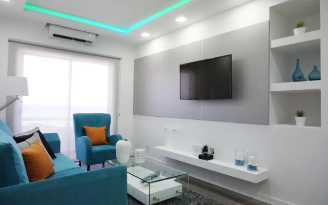 Lazuli Beachfront Apartment 43