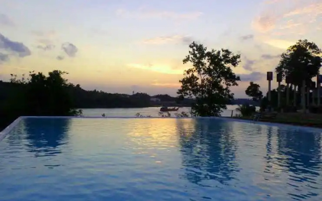 Mesra Sangkulirang Bay