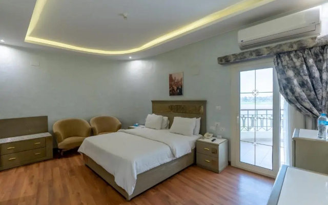Lotus Luxor Hotel