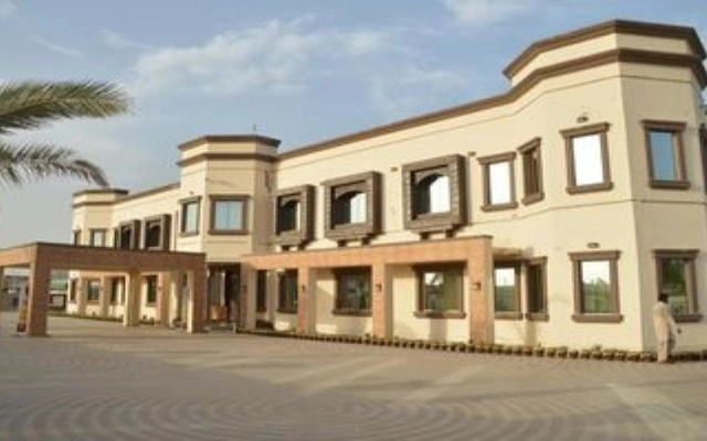 Midway Hotel & Restaurant