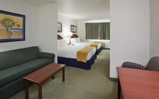Crossings by GrandStay® – Becker / Big Lake