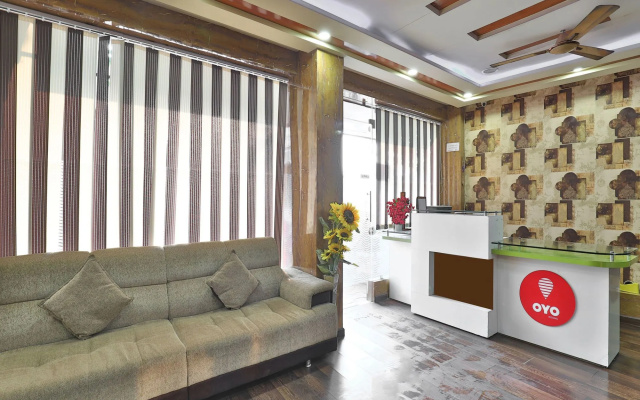 OYO 9240 Hotel Crystal Inn