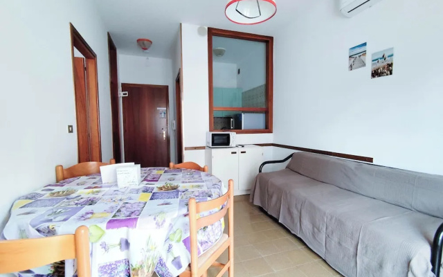 Seaside Apartment With Balcony