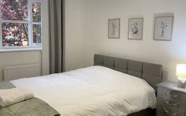 London Dream House - 4 Bedrooms