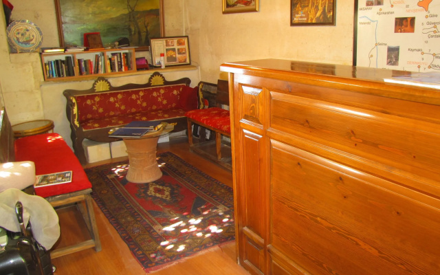 Lalezar Cave Hotel