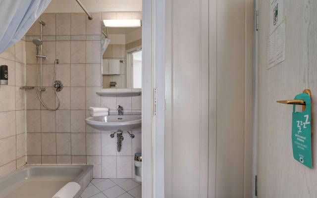 Centro Hotel Arde Koln, Trademark Collection by Wyndham