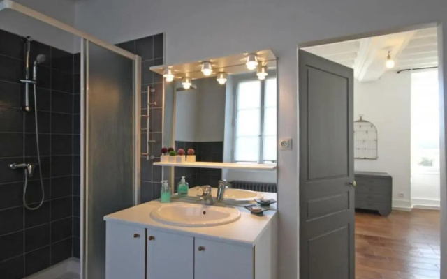 Gîte Laleu, 6 pièces, 10 personnes - FR-1-497-46