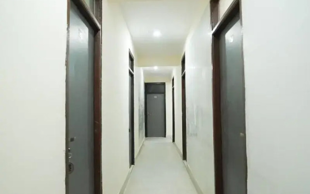 Roomshala 034 Grihum Noida Sector 63