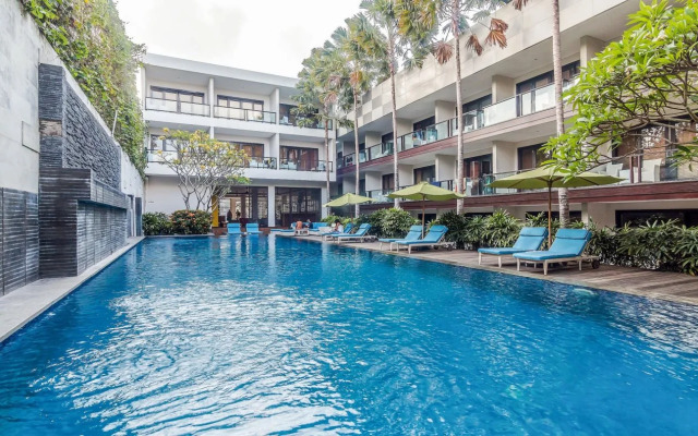 ZenRooms Kuta Beach Poppies Lane