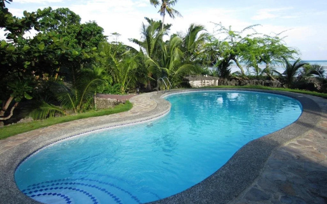 Maia's Beach Resort