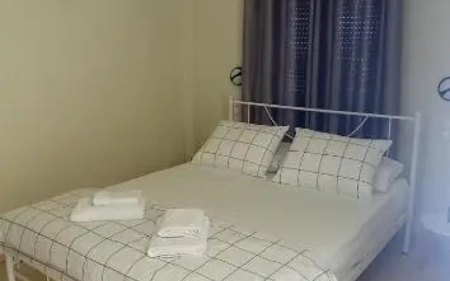 The Twins - Seaside Apartments - 1