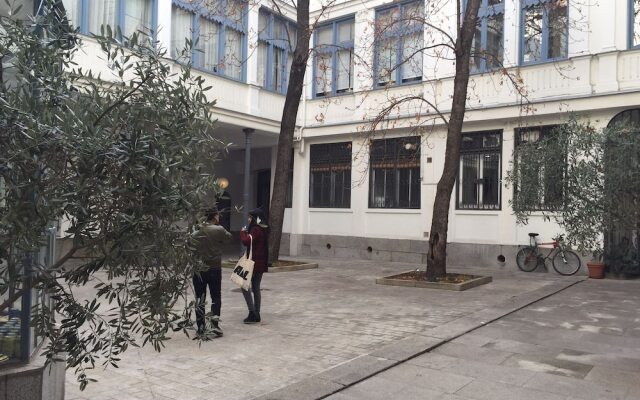 Отель Residencia Universitaria San Lorenzo вид на фасад