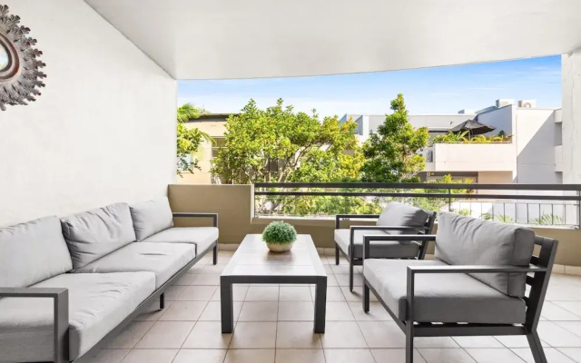 Spacious 2-bed, 2-bath Moments From Avalon Beach