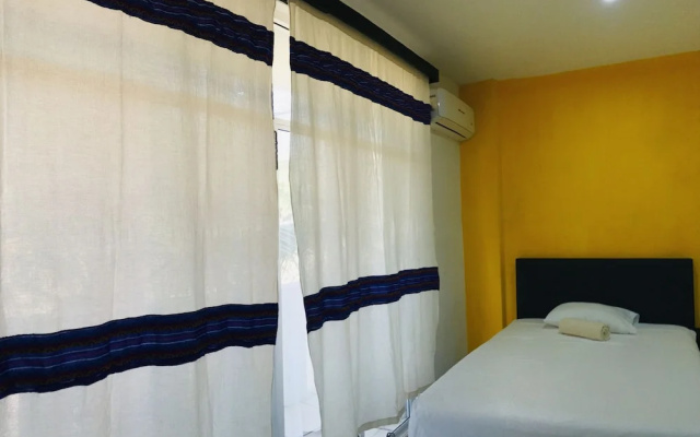Room-standard Queen Room two Beds n01