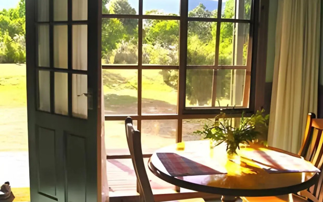 Mountain View Motor Inn & Holiday Lodges
