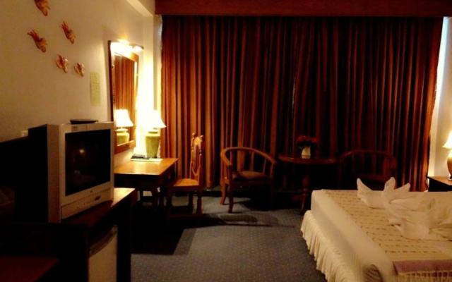 Thepnakorn Hotel