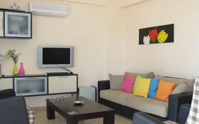 Villa RN4D by JoyLettings