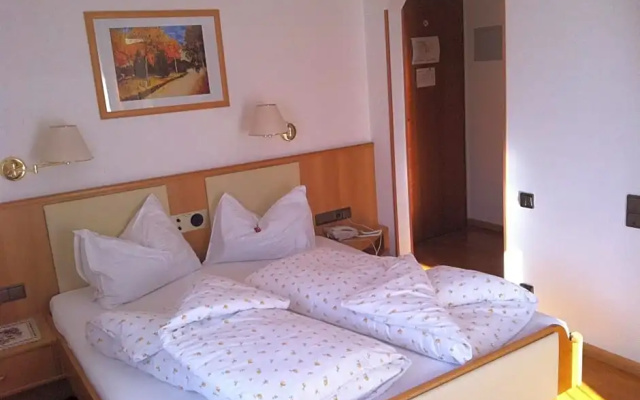 Hotel Serena