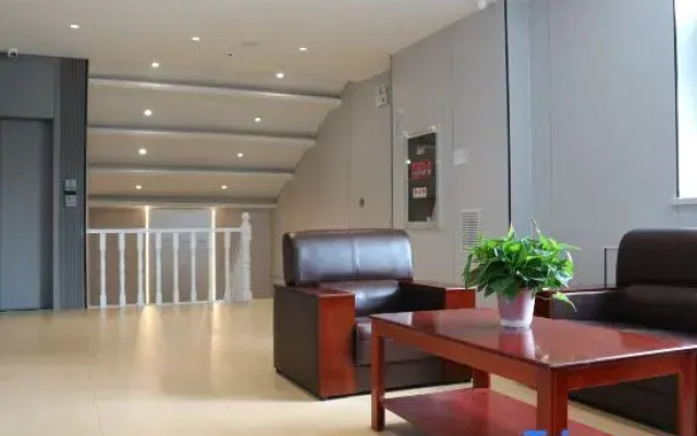 YaLe  Hotel
