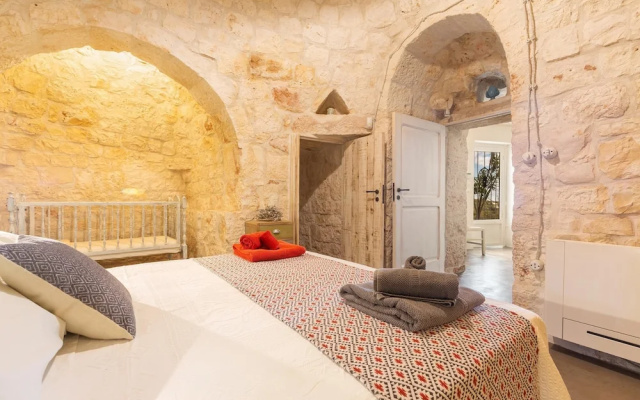 2526 Trullo Limone by Perle di Puglia